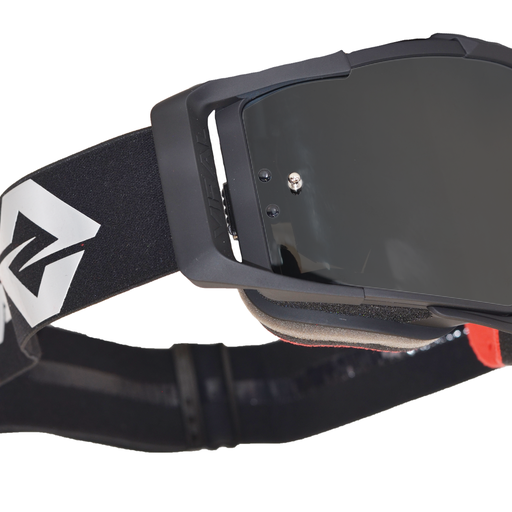 SIGNATURE GOGGLE BLACK/BLACK FRAME BLACK STRAP