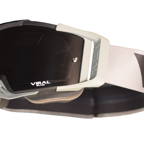 ALPHA GOGGLE BLACK/GREY FRAME GREY STRAP SMOKE LENS